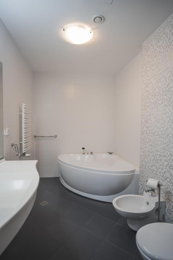 With A View - Luxury - Panoramic View Over The